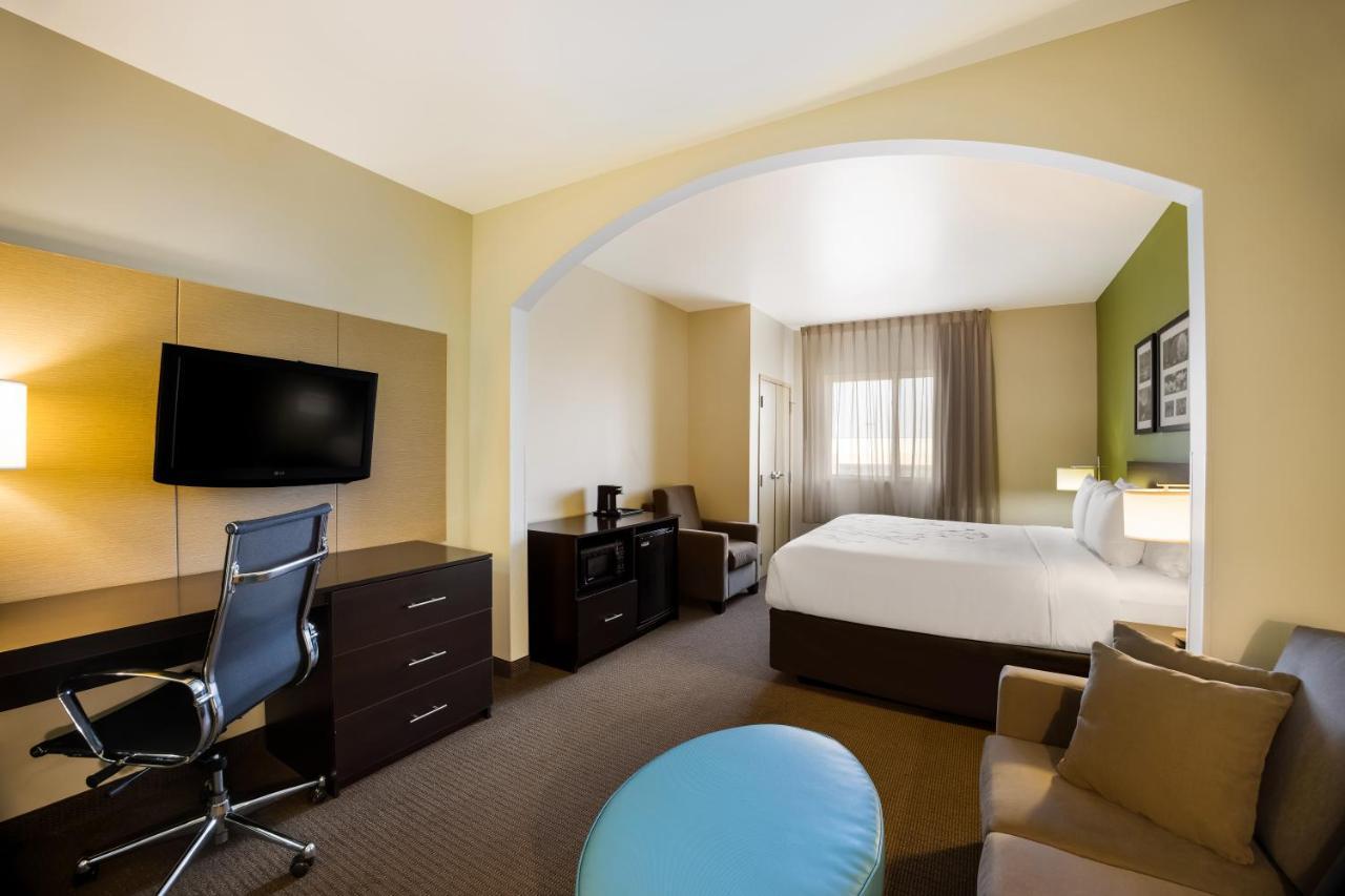 Sleep Inn & Suites Colby Bagian luar foto