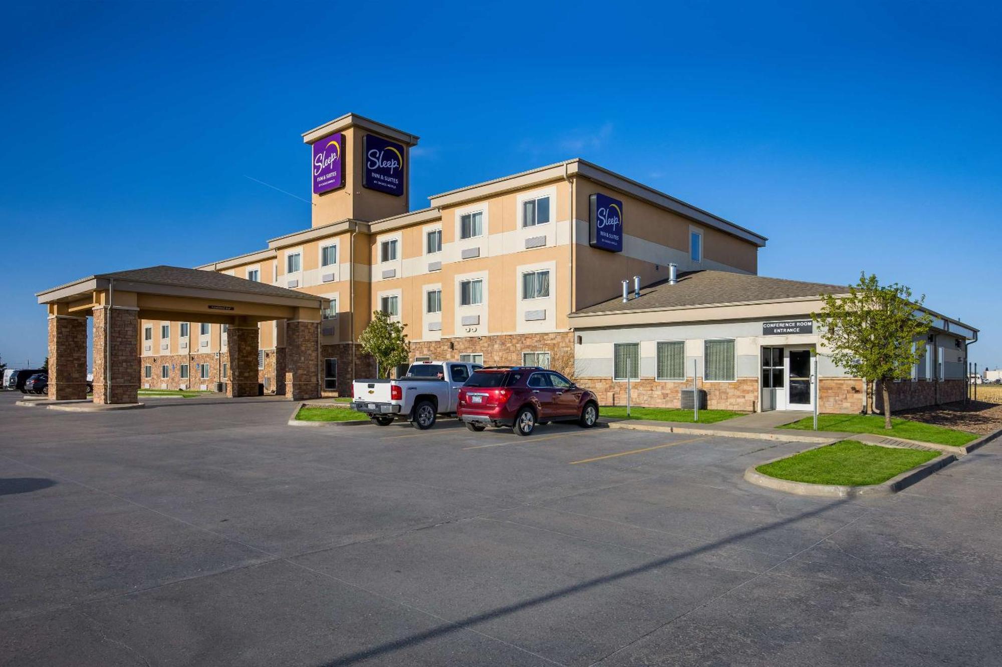 Sleep Inn & Suites Colby Bagian luar foto