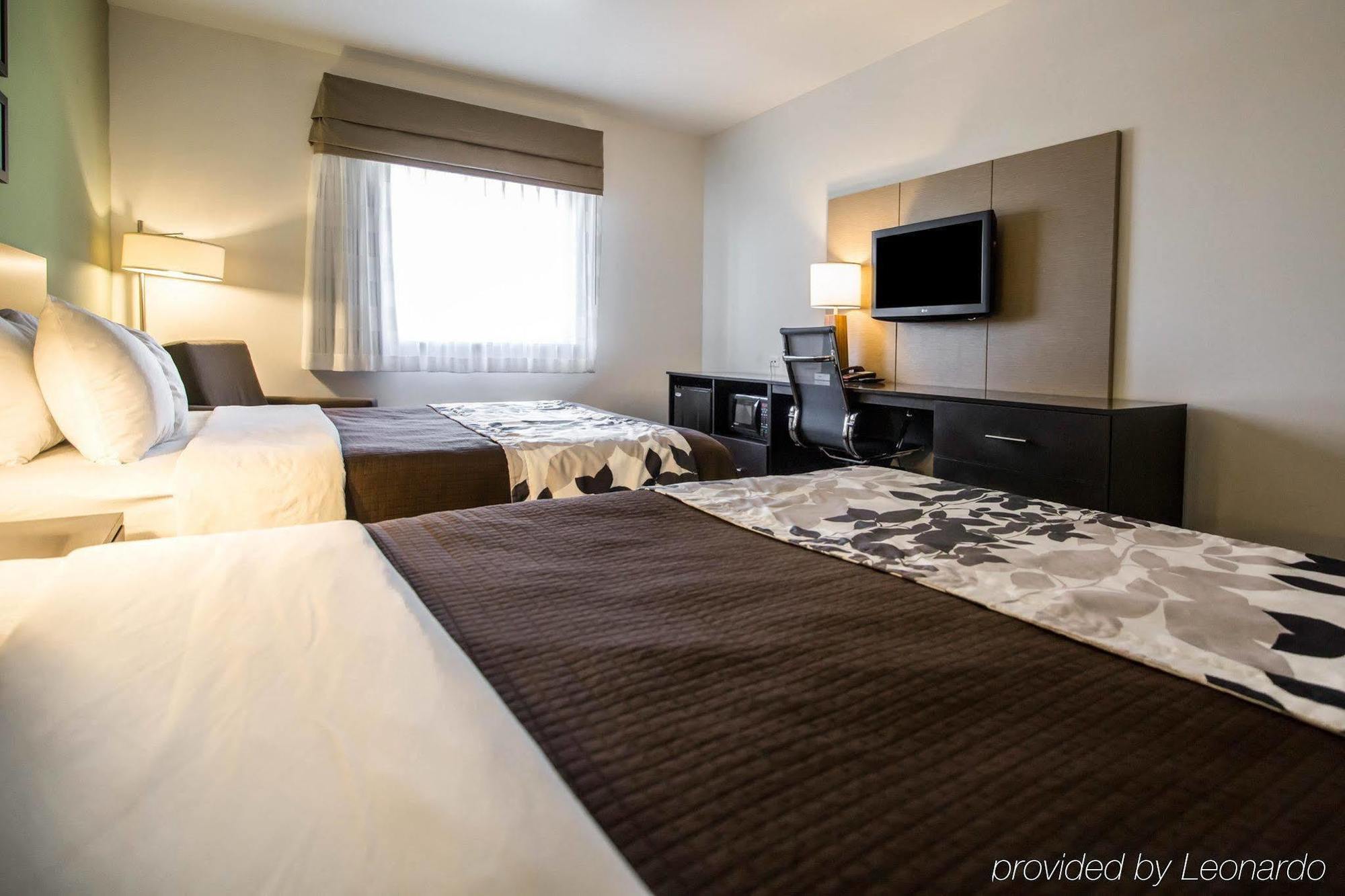 Sleep Inn & Suites Colby Bagian luar foto